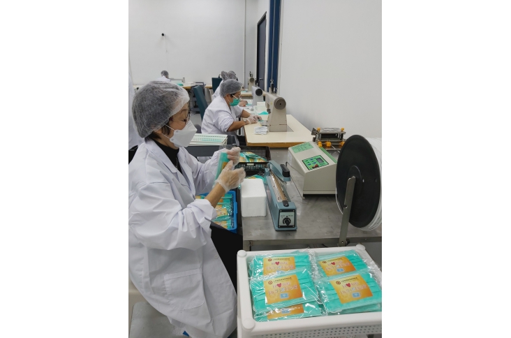 口罩工場、支援滯鄂港人、愛心食物包