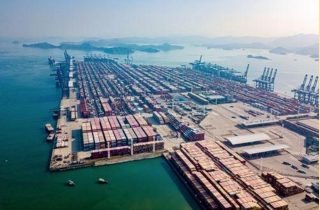 20210526 智慧通關：廣州海關實現進口貨物「船邊直提」- 圖片b